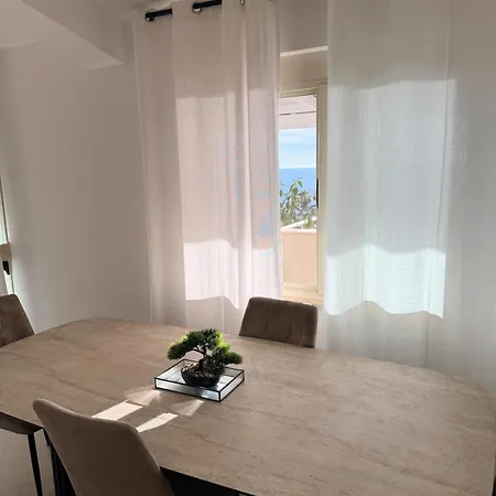 The Sorelle Penthouse شقة غوليم